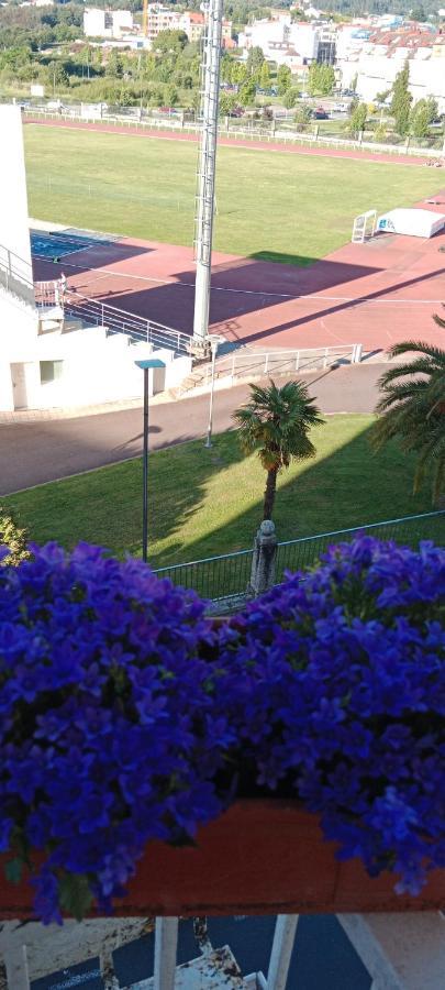 Vistas A La Pista De Atletismo Apartamento Pontevedra Exterior foto
