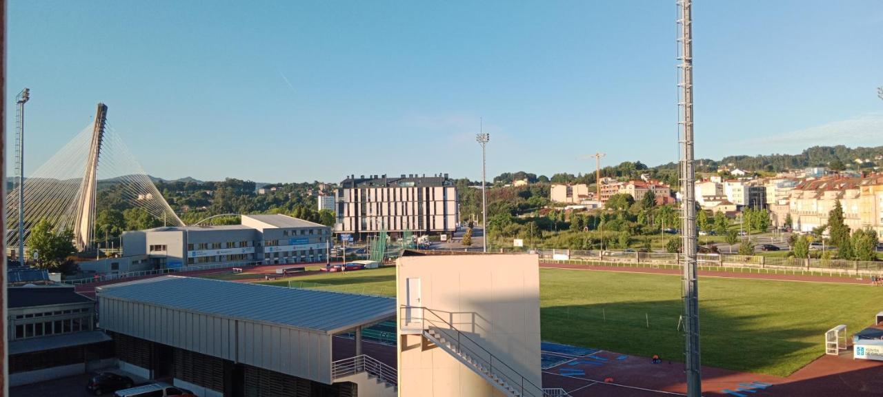 Vistas A La Pista De Atletismo Apartamento Pontevedra Exterior foto