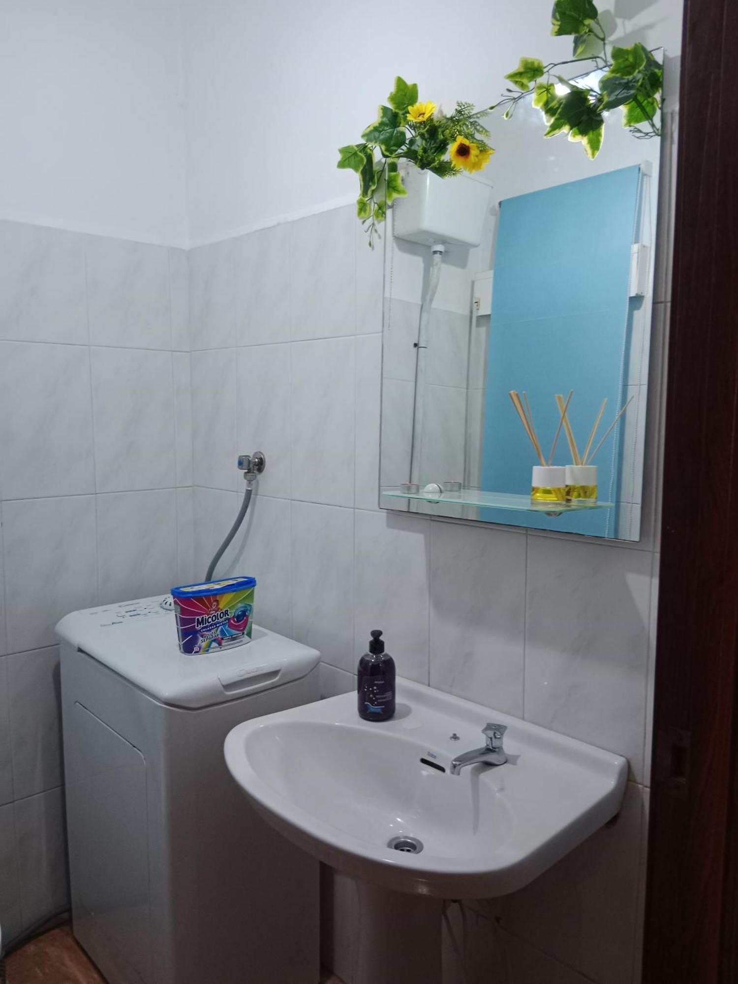 Vistas A La Pista De Atletismo Apartamento Pontevedra Quarto foto