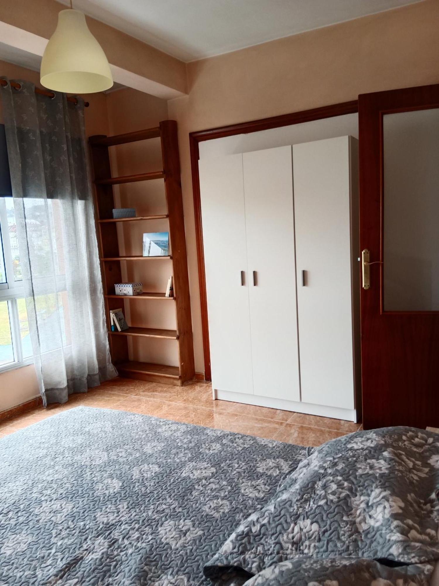 Vistas A La Pista De Atletismo Apartamento Pontevedra Quarto foto